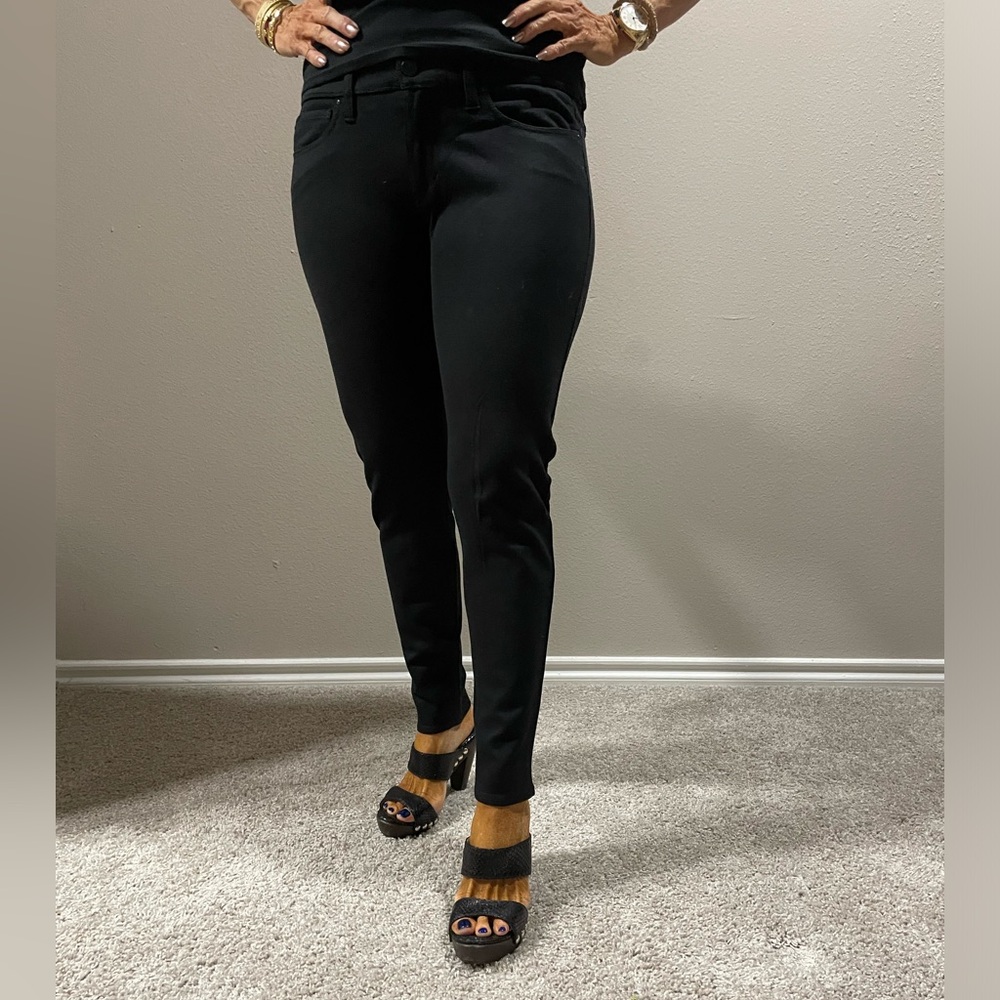 Joe’s Jegging in Black